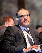 صورة الدكتور انور ابو طه